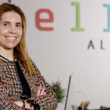 Nuria Oliver, experta en IA