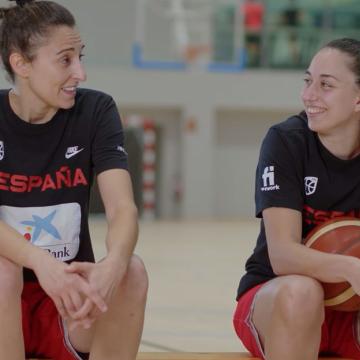 Alba Torrens y Maite Cazorla, jugadoras de la selección femenina de baloncesto