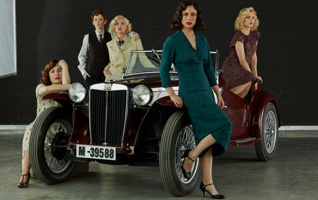 Photography of the main characters of 'Cable Girls'