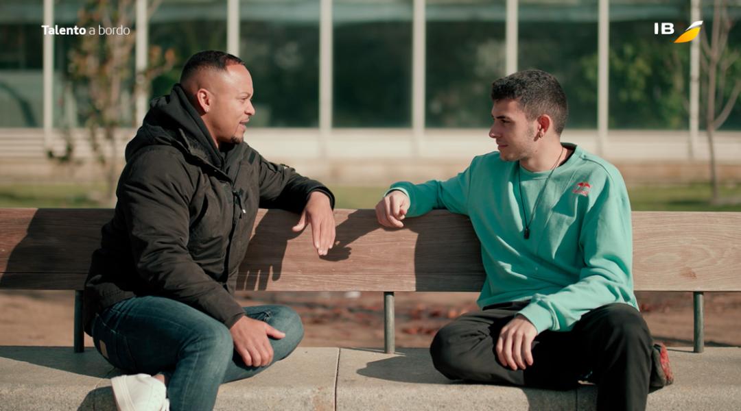 Ray Zapata and Alberto Ginés, athletes from the Iberia Talento a bordo Team