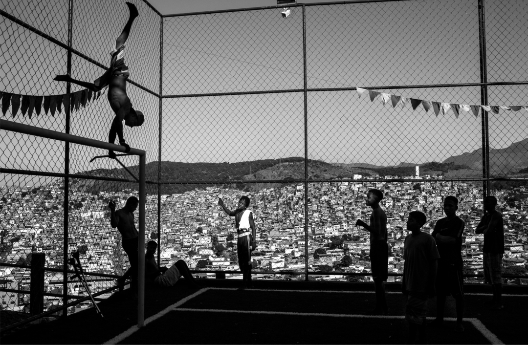 jóvenes campo de futbol Río Janeiro