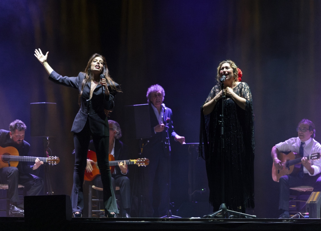 The Morente sisters, Soleá and Estrella, shared the stage at Noches del Botánico